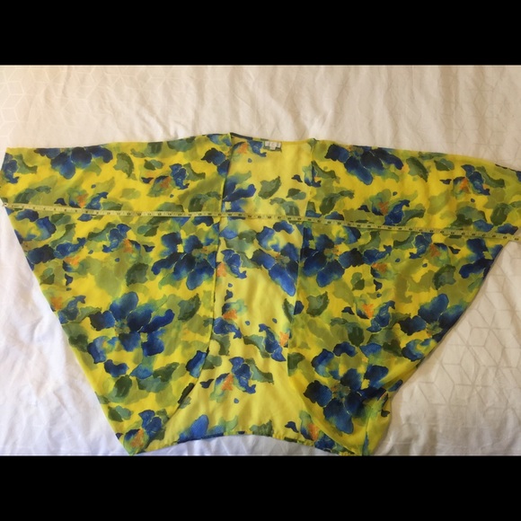 C  Floral Cardigan (kimono) L - Picture 5 of 7